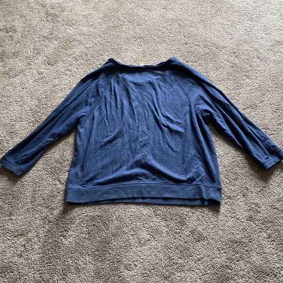 Victoria's Secret Sweatshirt SIZE M - Picture 6 of 6